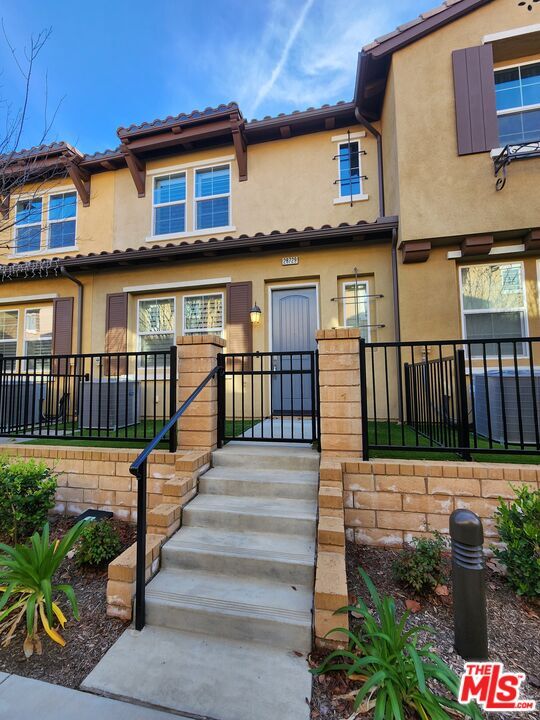 Foto del edificio - 28729 Jardineras Dr