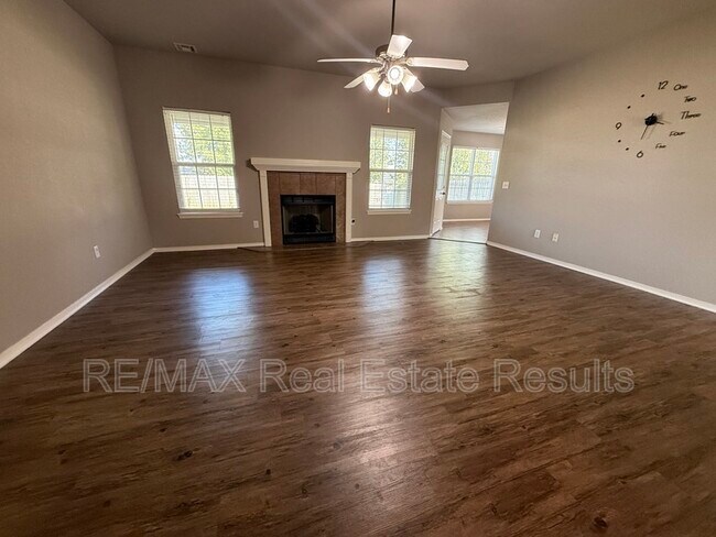 Foto del edificio - 420 Spicewood Trail