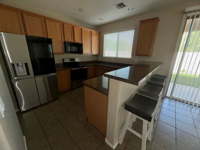 Foto del edificio - Beautiful Surprise Home with large loft and extra living room space