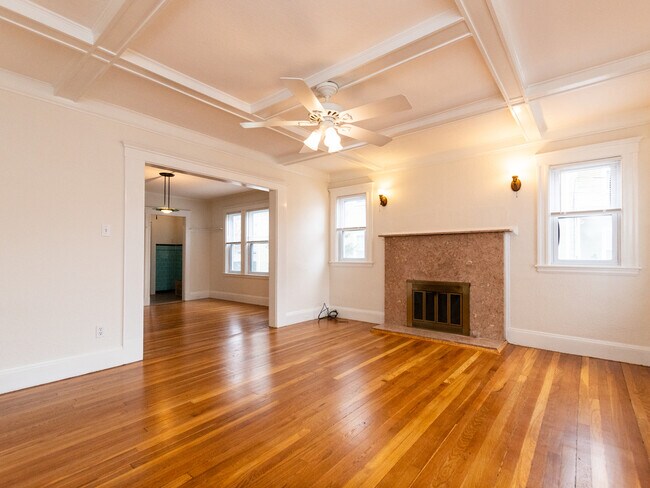 Building Photo - 29 Boylston St