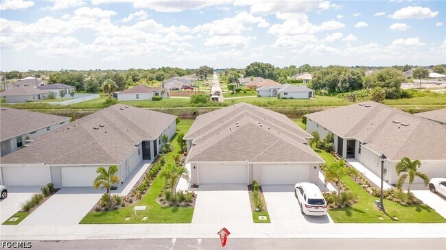 Building Photo - 20601 Hazelnut Ct