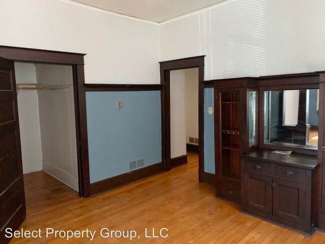 Building Photo - 2 br, 1 bath Apartment - 1702 N. Pulaski