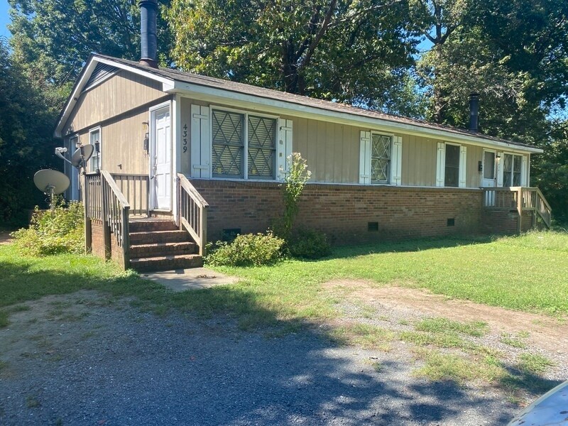 4339 N Sharon Amity Rd, Charlotte, NC 28205 Condo for Rent in