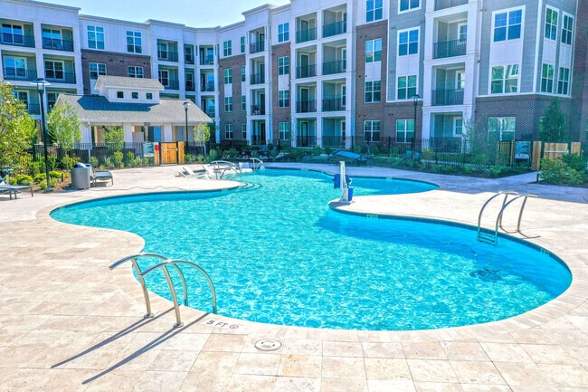 Building Photo - Matthews Square Apartments