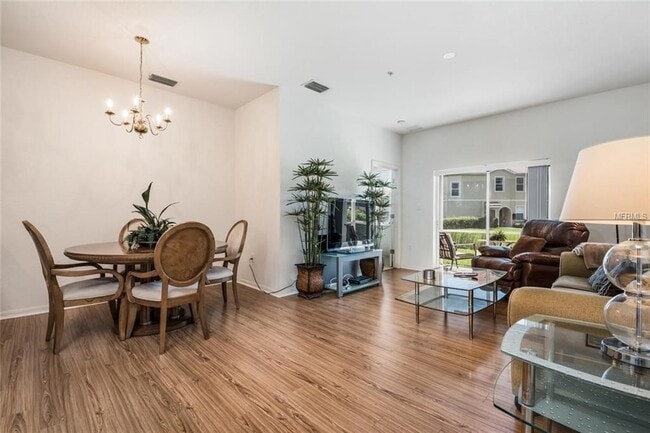 Foto del edificio - 3742 Parkridge Cir