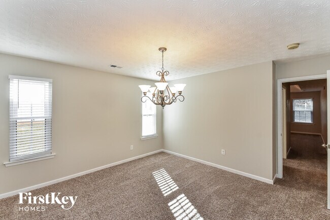 Building Photo - 5465 Rock Lake Dr