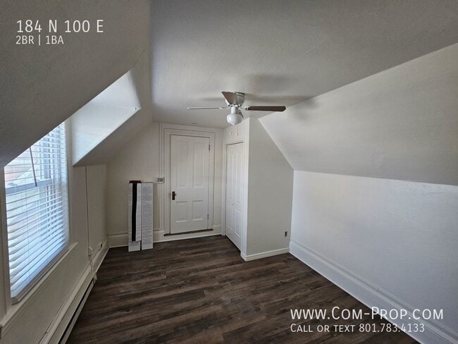 Building Photo - 1 Week Free Rent!  Fully Remodeled 2 Bed/1...