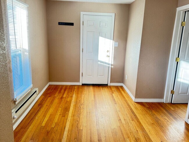 Foto del edificio - 2 BEDROOM, 1 BATHROOM SINGLE FAMILY HOME CLOSE TO DOWNTOWN CHEYENNE