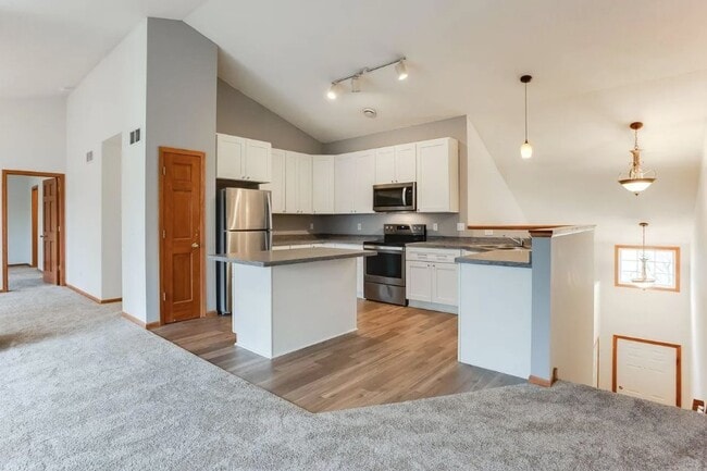 Building Photo - 15346 Flower Way