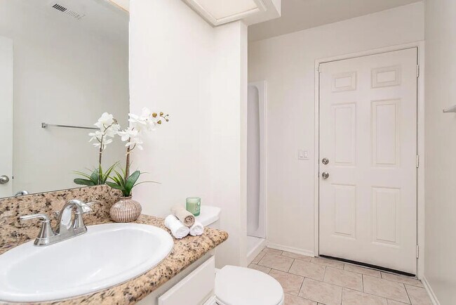 Foto del edificio - 5100 Cliff Rose Dr