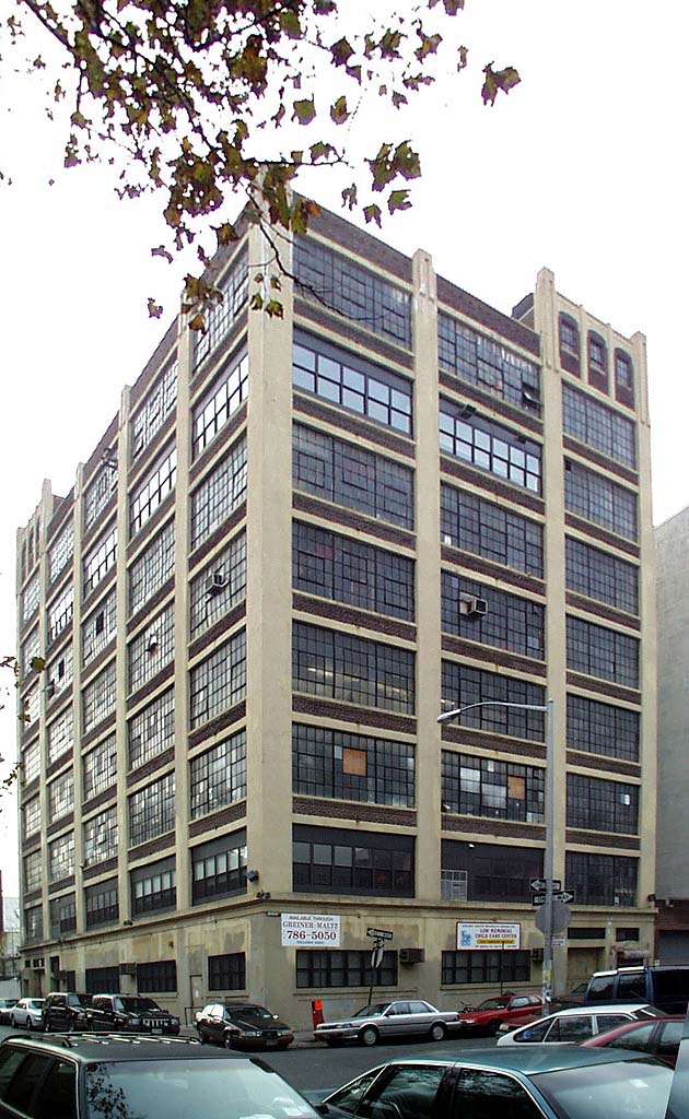 Foto del edificio - The Toy Factory Lofts