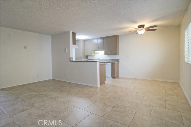 Foto del edificio - 807 E Cottonwood Rd