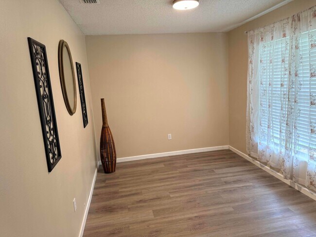 Foto del edificio - 3968-3105 105th Ave N