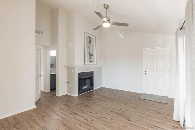 Fotografía del edificio - 4576 Hawley Blvd