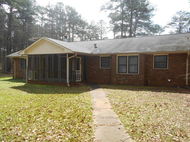 Building Photo - Nice Home in Desirable McDonough School Di...