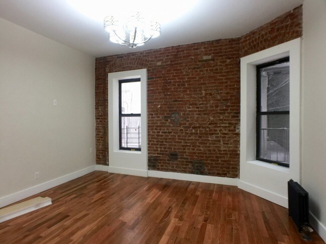Building Photo - 481 W 159th St