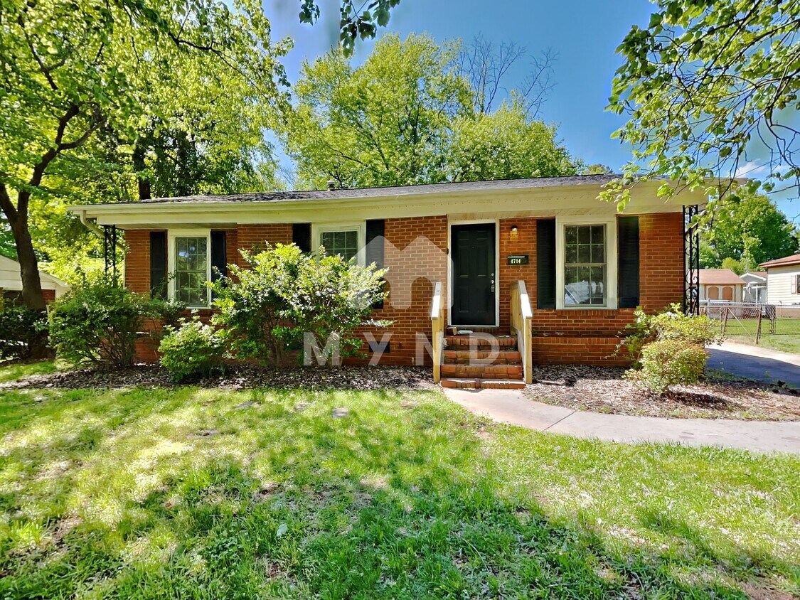 Foto principal - 4714 Ridgeley Dr