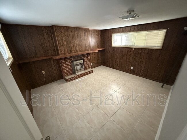 Building Photo - 2030 Windsor Ave