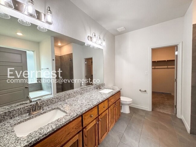 Foto del edificio - 2204 Hornbeam St