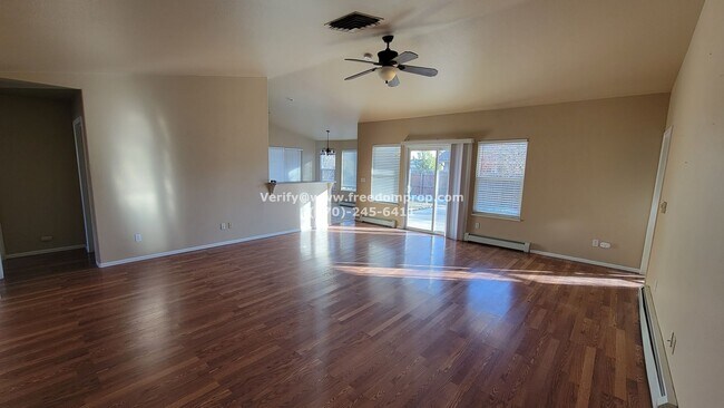 Foto del edificio - Great 3 bedroom 2 bath home in Fruita