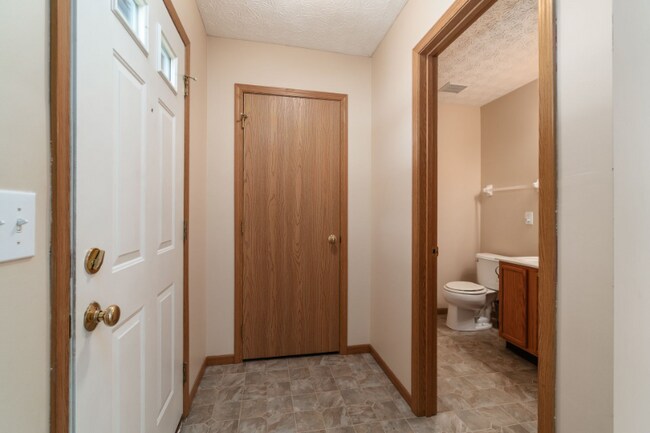 Building Photo - 135 Saratoga St