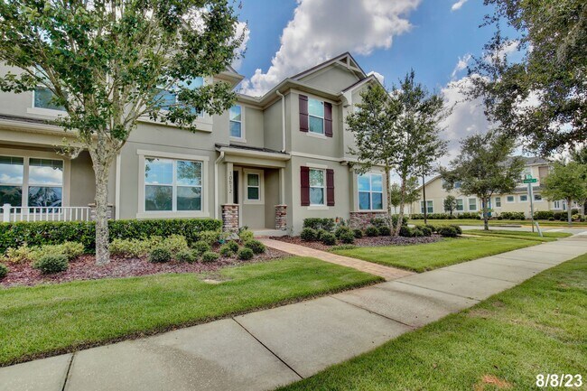 Building Photo - Beautifully Appointment 3/2.5 Modern Townh...