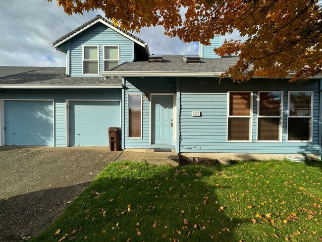 Building Photo - 5753 NW Landing Drive ~ Delightful Home wi...