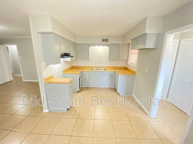 Foto del edificio - 494 Whitesboro Ave