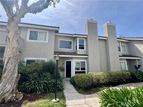 Building Photo - 17 Goldenrod