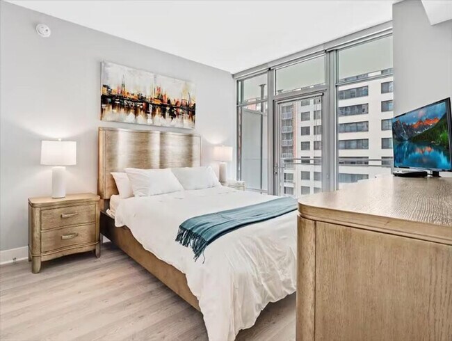 Foto del edificio - 4836 Rugby Ave