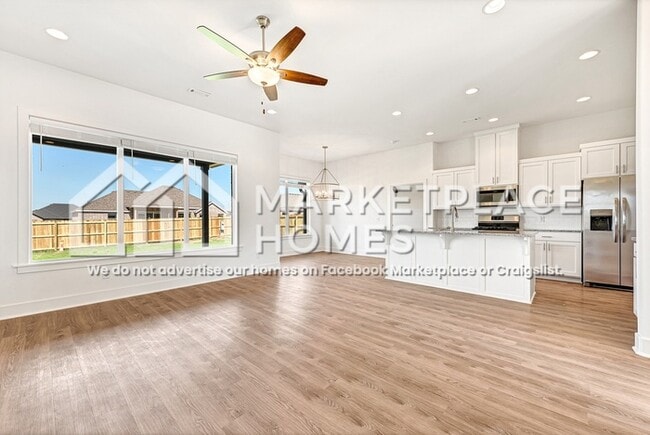 Building Photo - 561 N Goose Xing