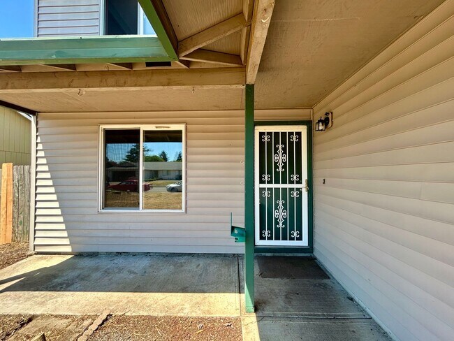 Building Photo - Welcome to your new home!