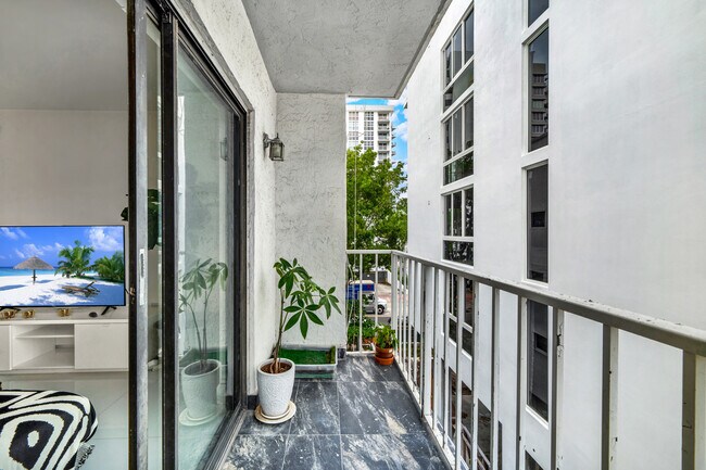 Foto del edificio - 1225 West Ave