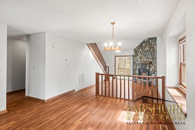 Building Photo - 5537 Kaplan Dr
