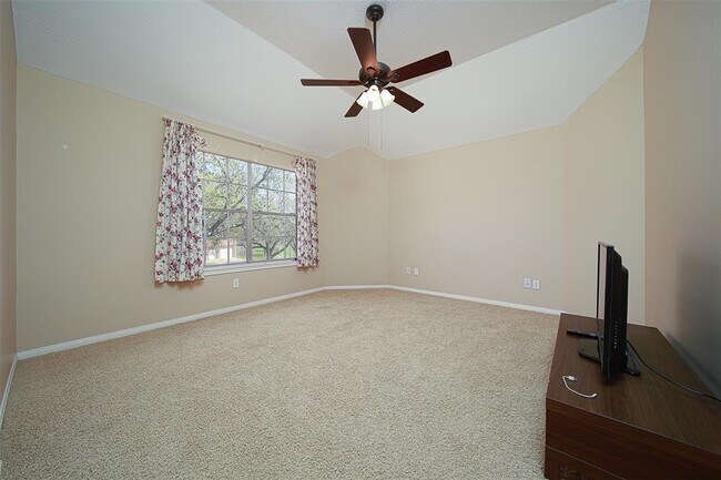 Building Photo - 7310 Moonbeam Cir
