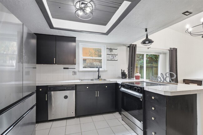 Foto del edificio - 17211 Camberwell Green Ln
