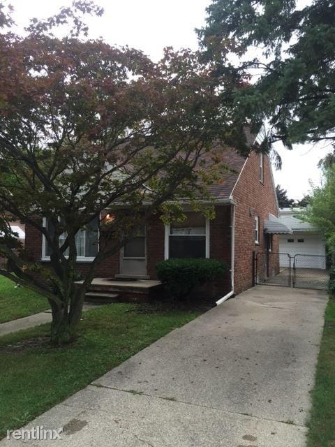 Primary Photo - 3 br, 1 bath House - 16845 Stricker Ave
