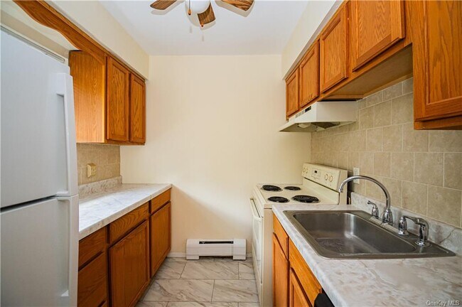 Foto del edificio - 20 Peddler Hill Rd