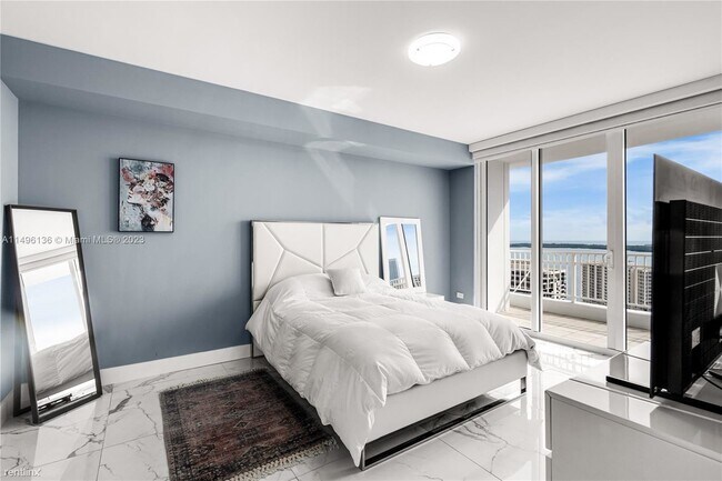 Building Photo - 3 br, 3 bath Condo - 801 Brickell Key Blvd...