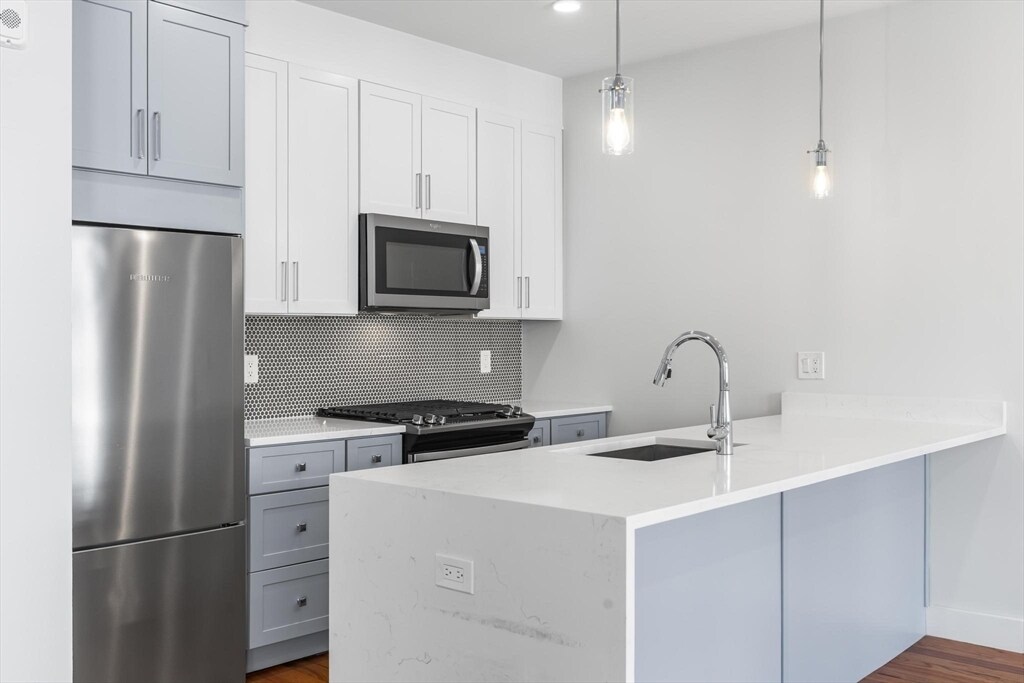 Foto principal - 180 Bennington St