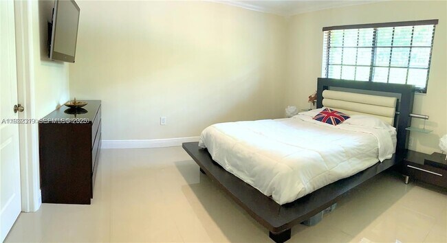 Foto del edificio - 2237 SW 63rd Ave