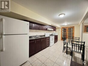Building Photo - 277 Huntington Ridge Dr