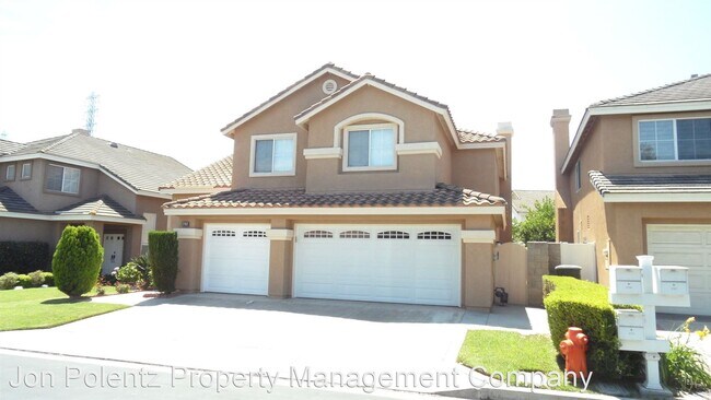 Foto del edificio - 5 br, 3 bath House - 2767 N. Hampton St.