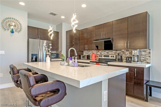 Building Photo - 8992 Madrid Cir