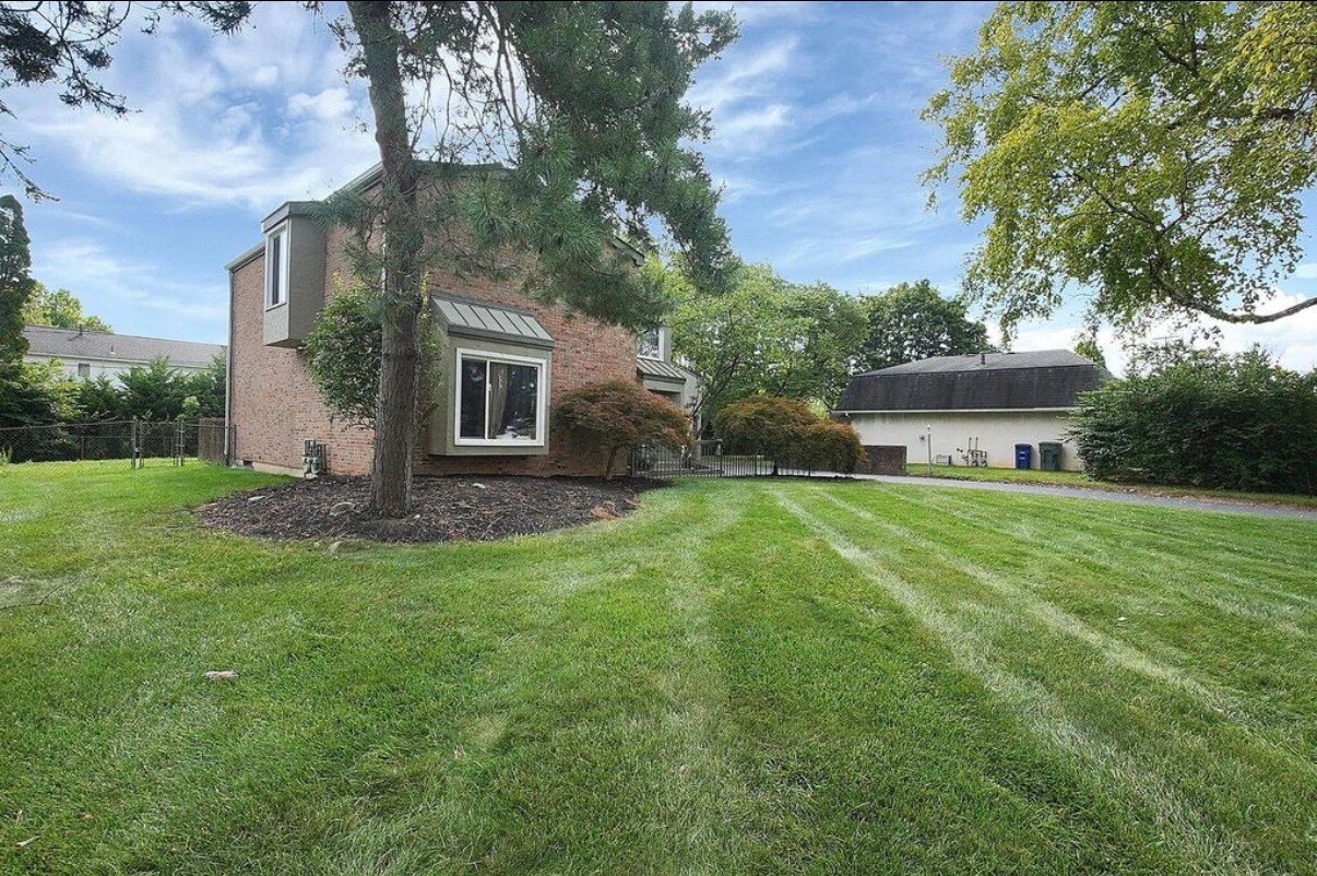 Foto del edificio - 4758 Moreland Dr W