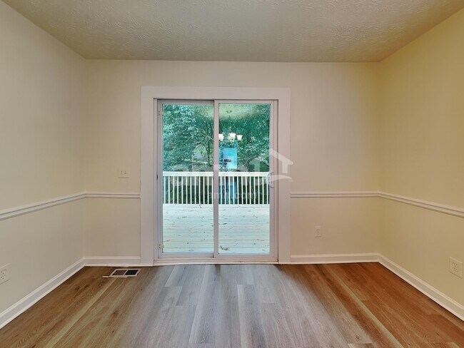 Foto del edificio - 5015 Sunbrook Dr NW