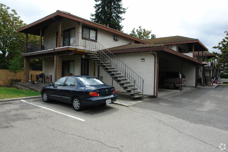 Primary Photo - 502 Hope Terrace