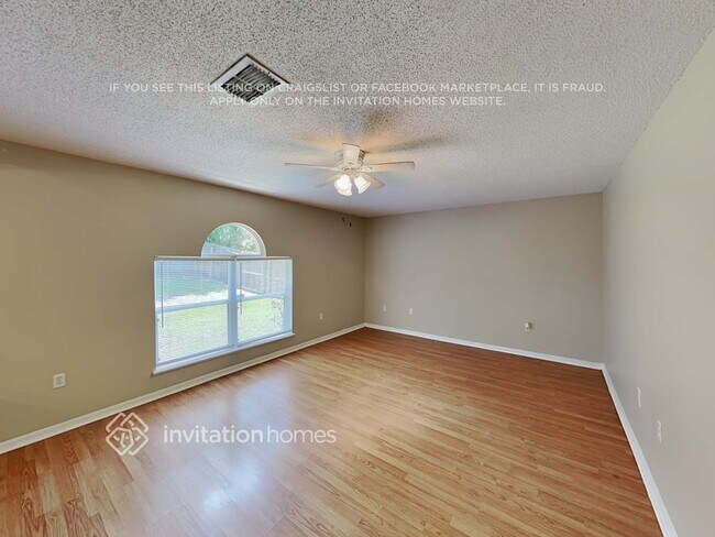 Foto del edificio - 13006 Waterbourne Dr
