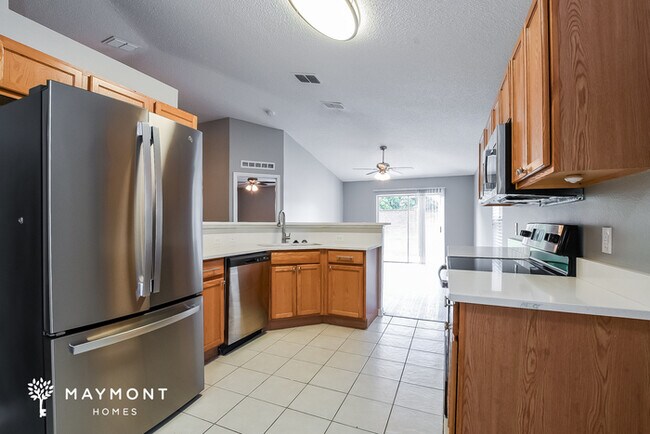 Foto del edificio - 14145 Econ Woods Ln