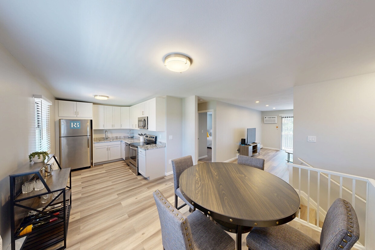 Photo - Renaissance Bay Apartments